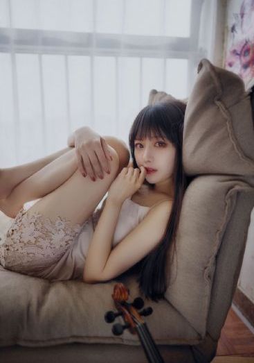 他趴在她的两腿间疯狂免费看