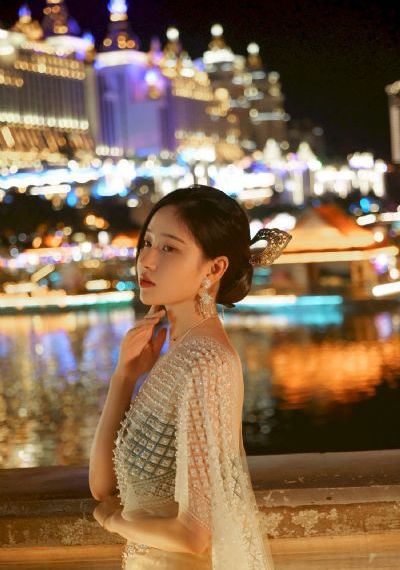 82年生的朴雅拉