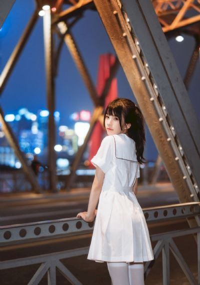 午夜在线精品