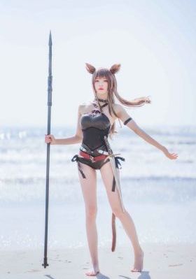撕开她的乳罩慢慢揉捏吻视频