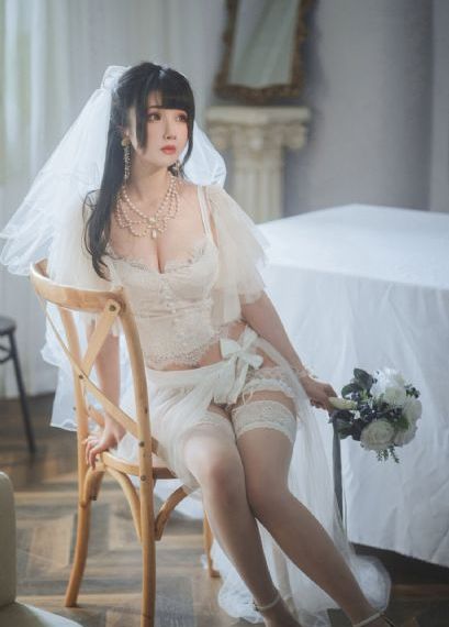 韩国电影《两个女人》未删减