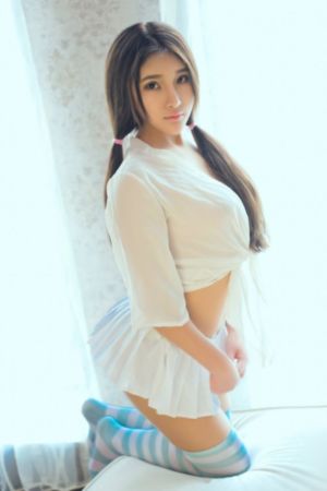 《乳色吐息》第一集免费观看
