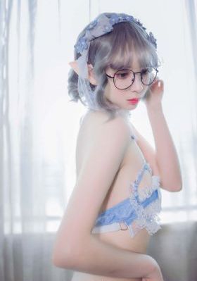 夫妻深夜观看高清完整免费