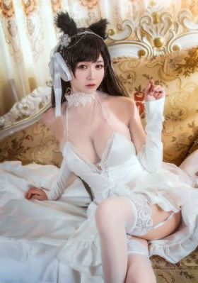 穿比基尼的外星人